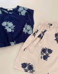 Pomegranate Tee – Locker geschnittenes T-Shirt mit floralem Print