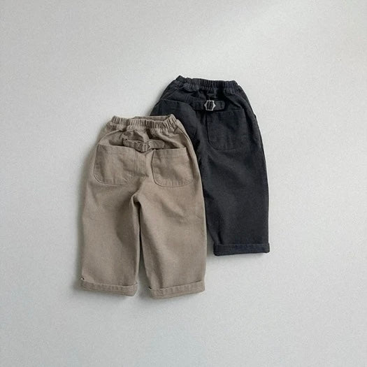 Minimal Tuck Pants