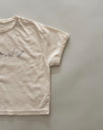Jurassic Outline Tee – Oversized Shirt mit Dino-Print