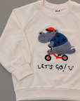 Let’s Go Sweatshirt – Verspielter Look mit Bouclé-Stickerei