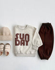 Sun Day Sweatshirt – Lässiger Print für entspannte Tage