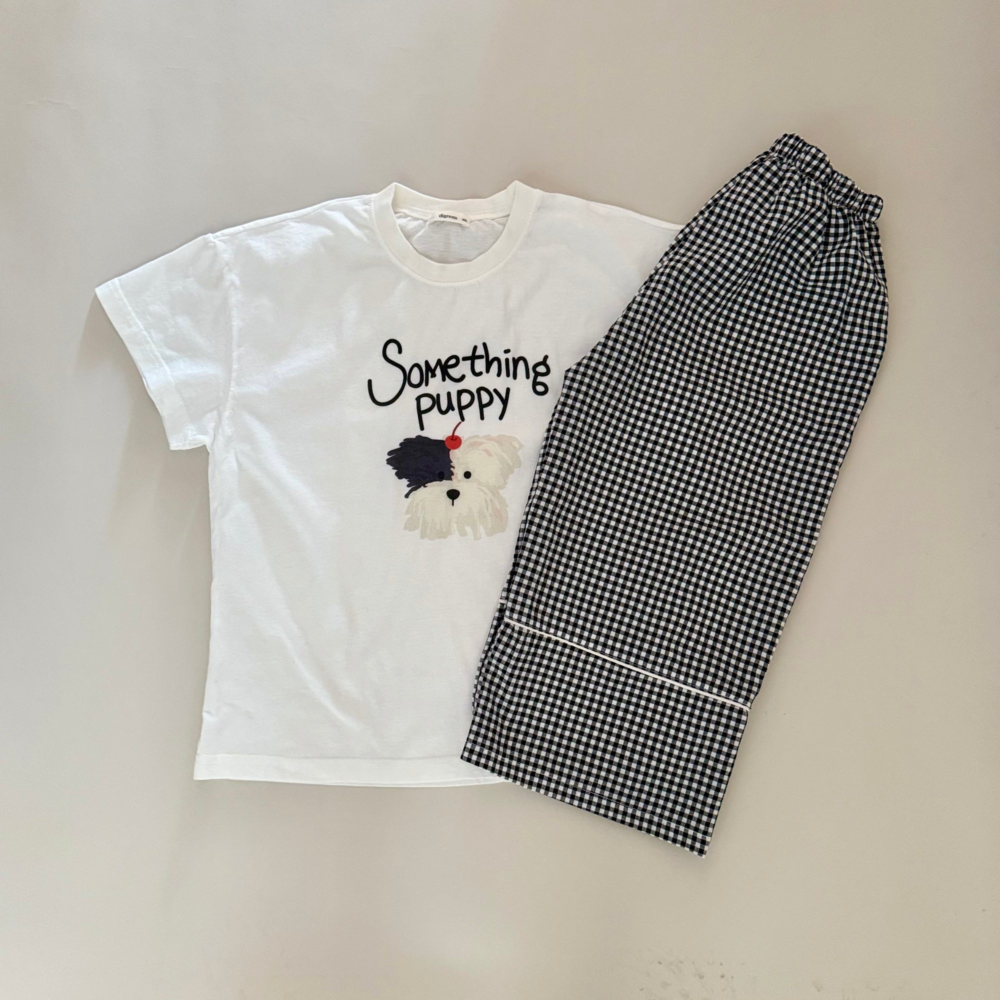 Something Puppy Shirt – Lockeres T-Shirt mit süßem Statement