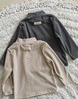 Line Mock Neck Tee