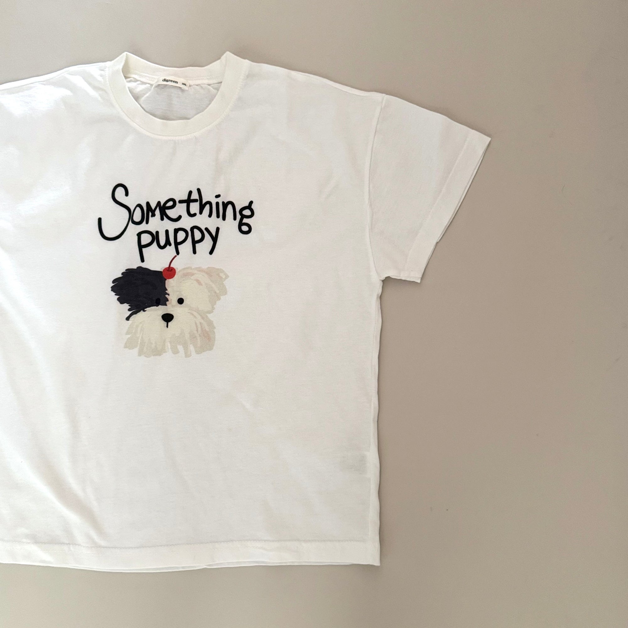 Something Puppy Shirt – Lockeres T-Shirt mit süßem Statement