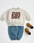 Sun Day Sweatshirt – Lässiger Print für entspannte Tage