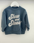Slow & Steady Sweatshirt – Entspannter Look mit Message