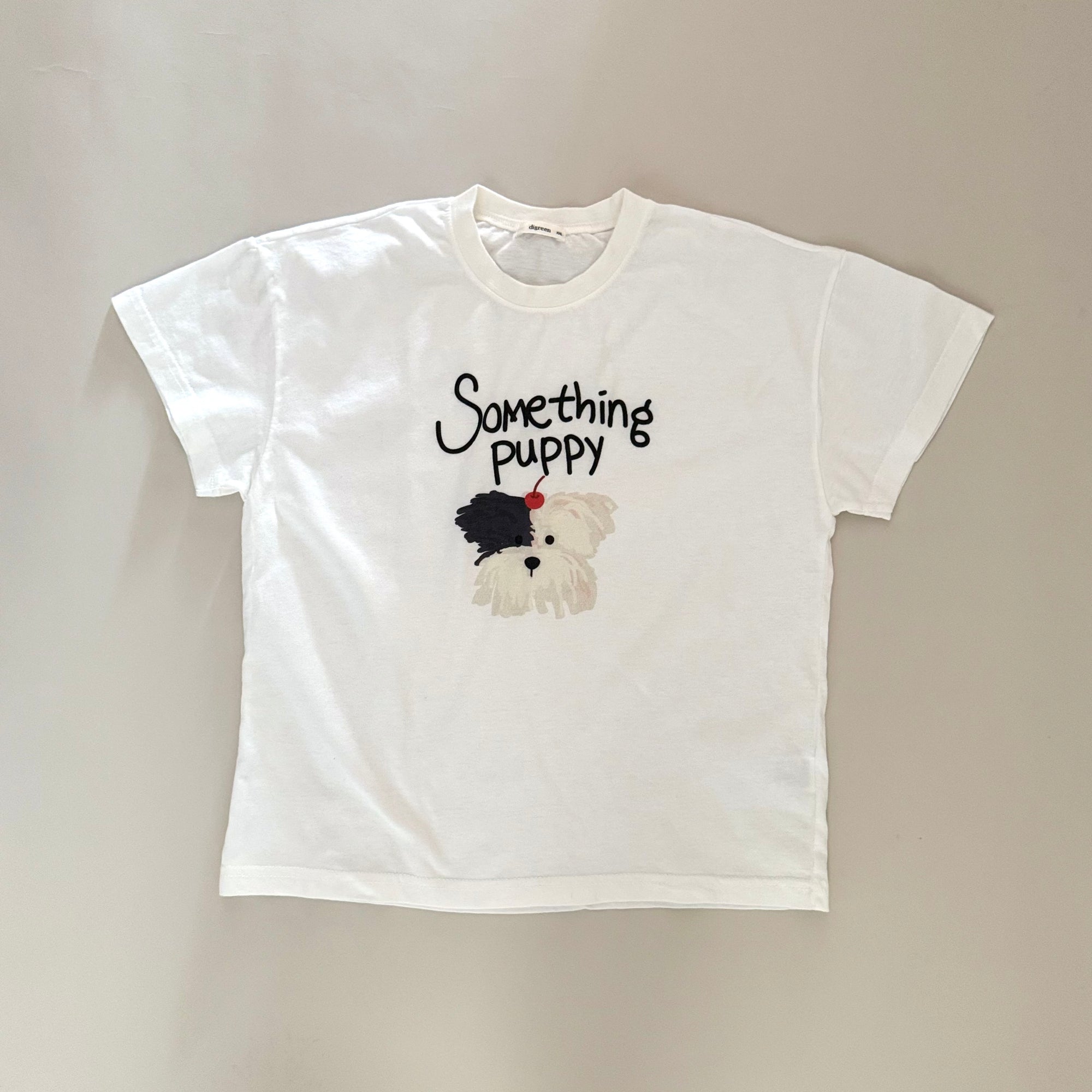 Something Puppy Shirt – Lockeres T-Shirt mit süßem Statement
