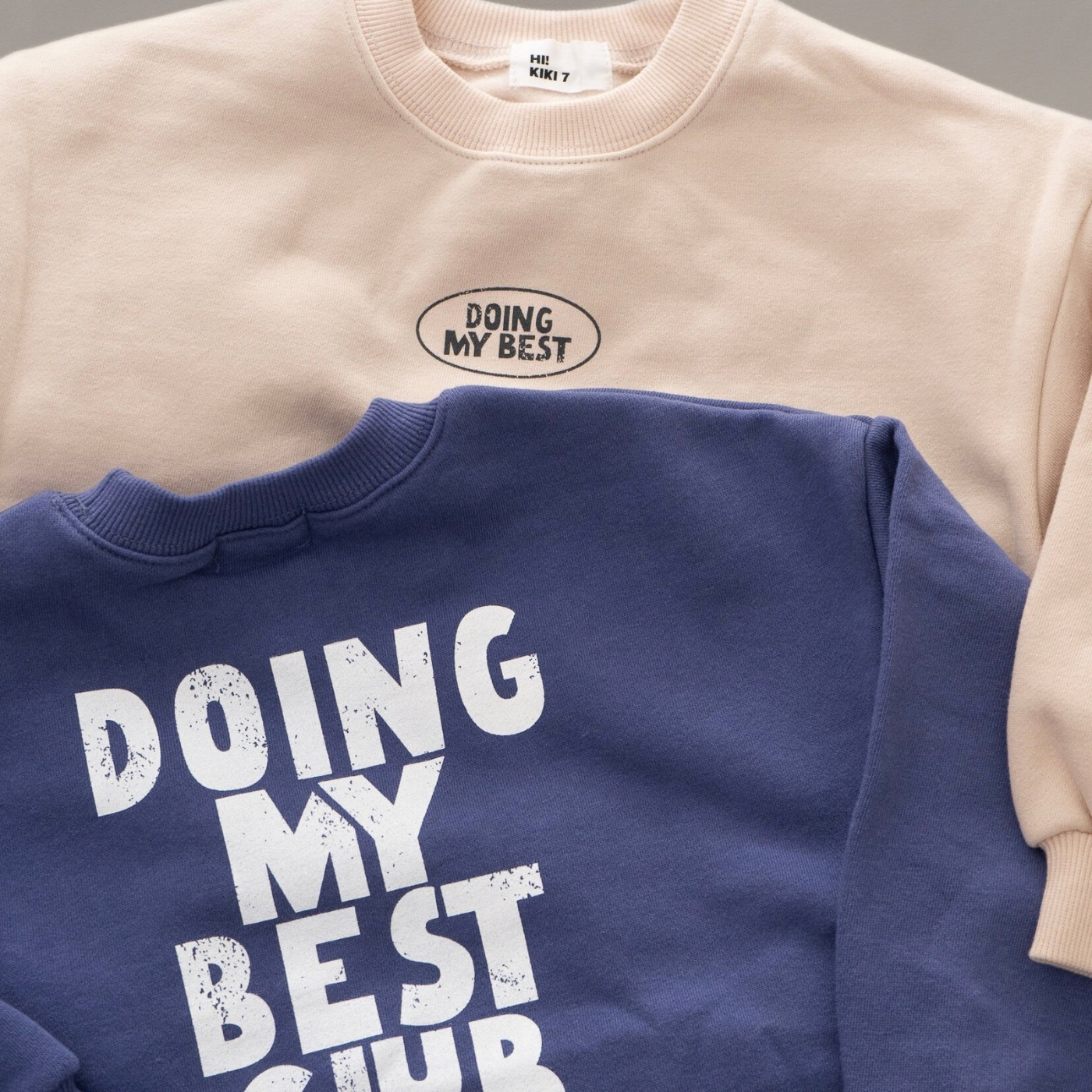 Doing My Best Club Sweatshirt – Lässiger Komfort mit Botschaft