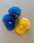 M Cap – Statement Cap mit Stickerei & cooler Rückseite