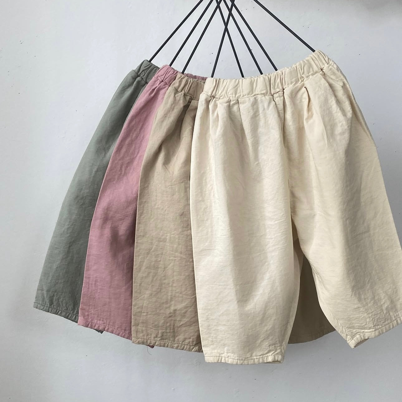 Color Finger Pants – Lässig & Vielseitig