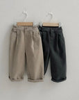Minimal Tuck Pants