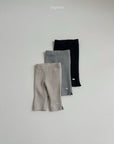 Ribbed Capri Leggings