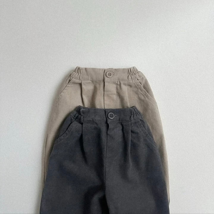 Minimal Tuck Pants