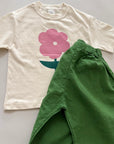 Blossom Pop T-Shirt – Statement-Shirt mit großer Retro-Blume