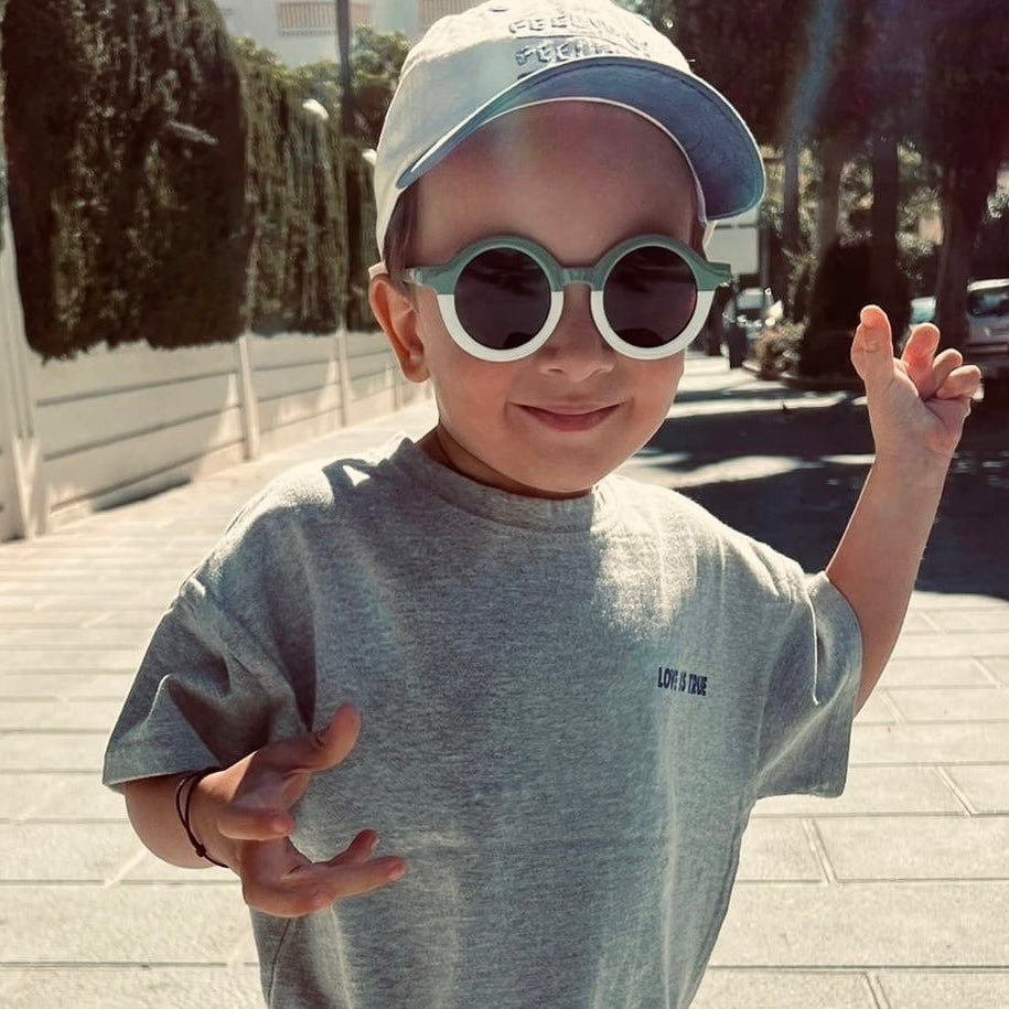 Sunny Side Shades – Two-tone sunglasses with UV protection
