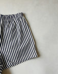 Seaside Stripe Shorts – Gestreifte Unisex-Shorts mit maritimem Flair