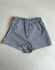 Seaside Stripe Shorts – Gestreifte Unisex-Shorts mit maritimem Flair