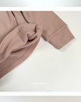 Aube Loungewear von Mimi Market – alle Detailfotos und Produktinfos