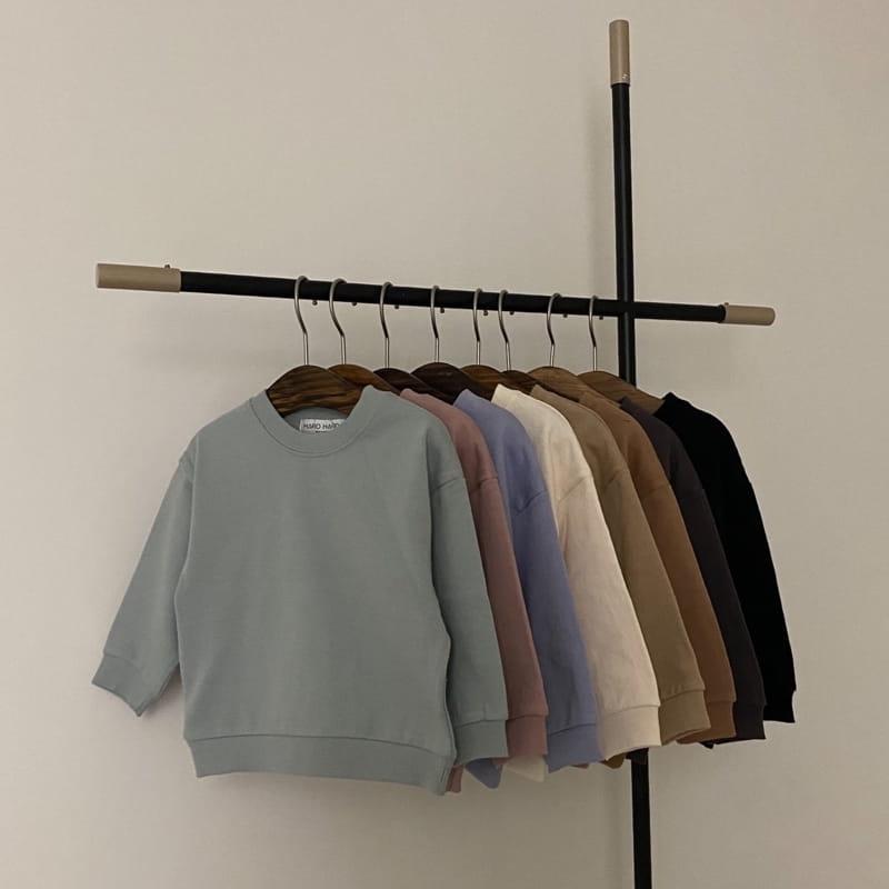 Basic Attraction Sweatshirt – Minimalistischer Look, maximaler Komfort – #product_subtitle# | #product_description_first_paragraph#