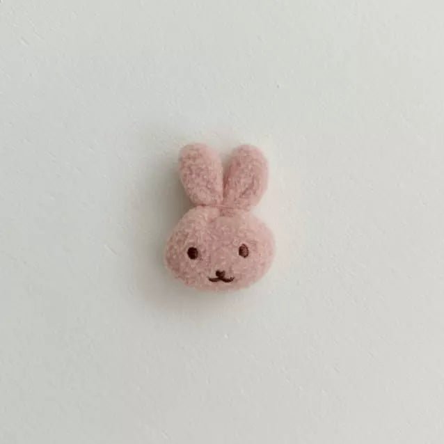 Bear & Rabbit Pin – Niedliches Detail für jeden Look – #product_subtitle# | #product_description_first_paragraph#