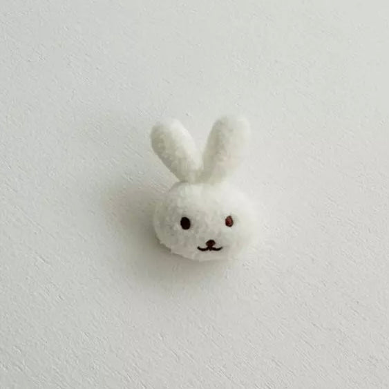 Bear & Rabbit Pin – Niedliches Detail für jeden Look – #product_subtitle# | #product_description_first_paragraph#