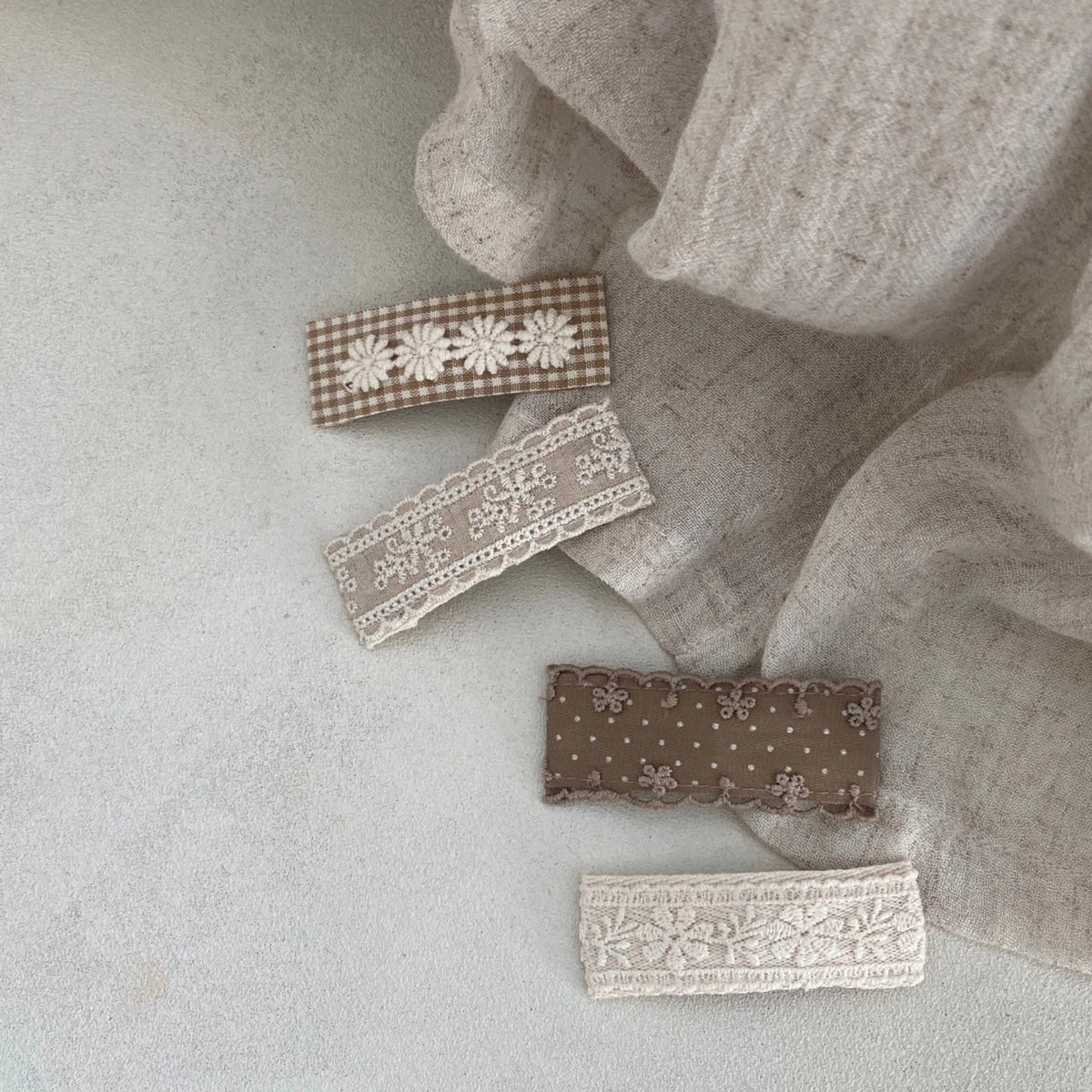 Dot Spangen Set find Stylish Fashion for Little People- at Little Foxx Concept Store