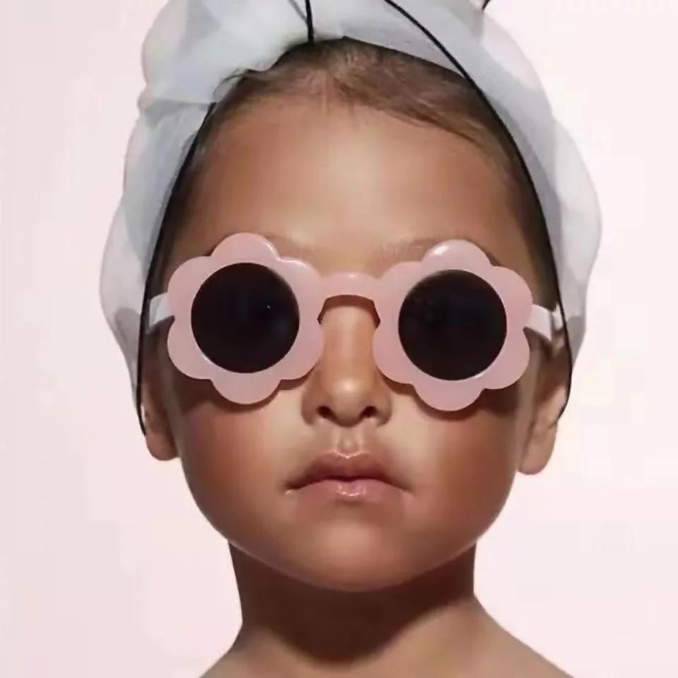 Flower Sonnenbrille find Stylish Fashion for Little People- at Little Foxx Concept Store