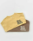 Good Things Tee – Lässiges Langarmshirt mit Statement - Print –