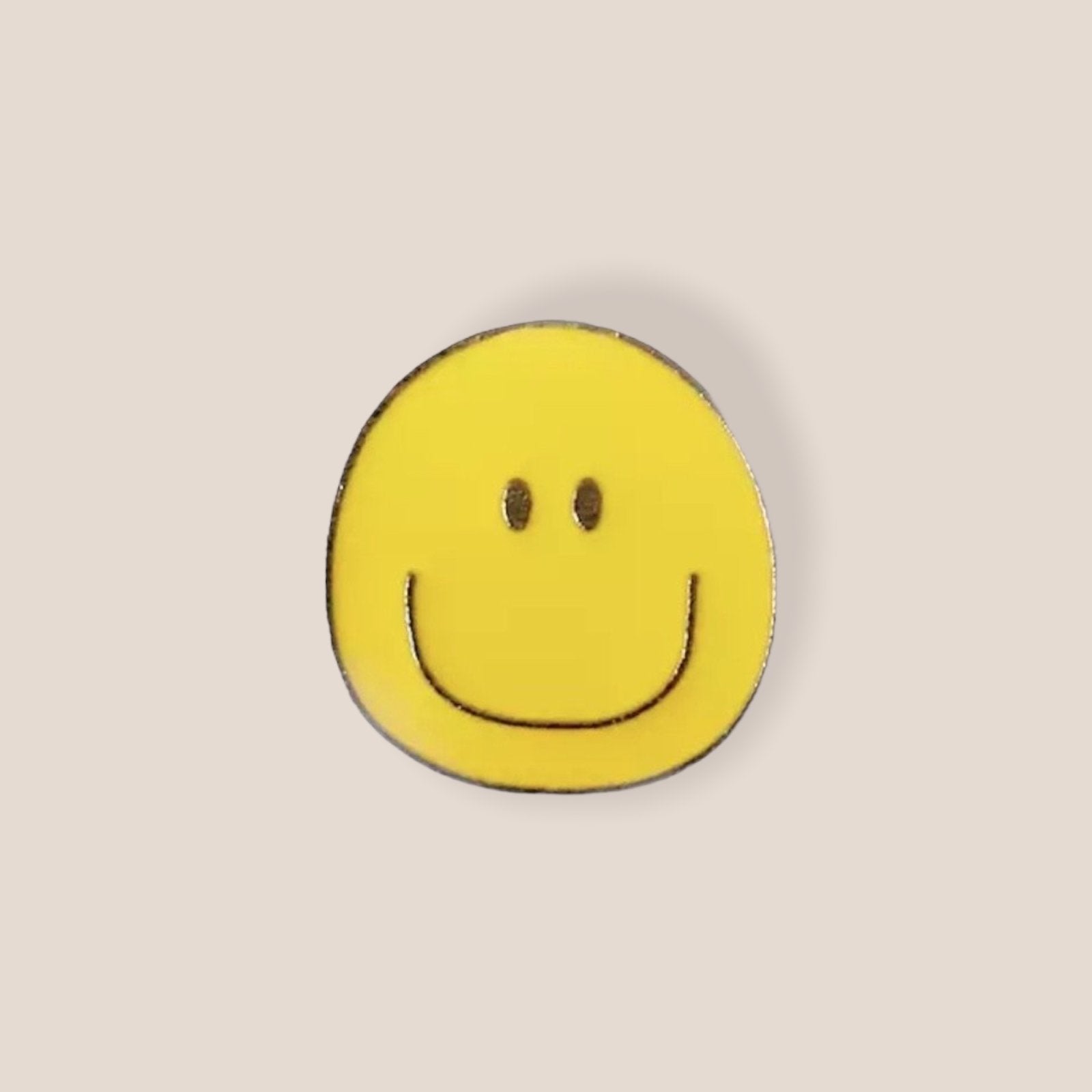 Happy Smiley Emaille Pin – #product_subtitle# | #product_description_first_paragraph#