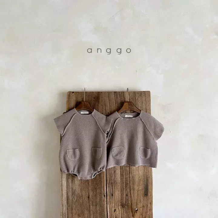 Toast Tee