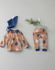 Mini Allover Print Easywear – Gemütliches Set mit Mütze für die Kleinsten –