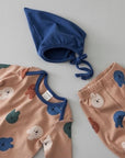 Mini Allover Print Easywear – Gemütliches Set mit Mütze für die Kleinsten –