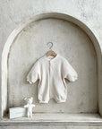 Boxy Waffel Bodysuit – Weich, bequem & zeitlos –