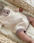 Knitted Baby Romper – Zeitlose Eleganz & Kuscheliger Komfort –
