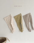 Mini Garden Foot Leggings – Zarte Blumen für kleine Füßchen –