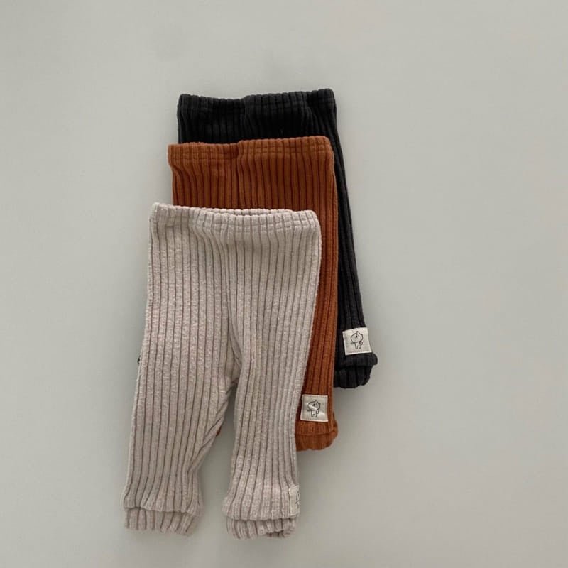 Mini Pepero Leggings find Stylish Fashion for Little People- at Little Foxx Concept Store