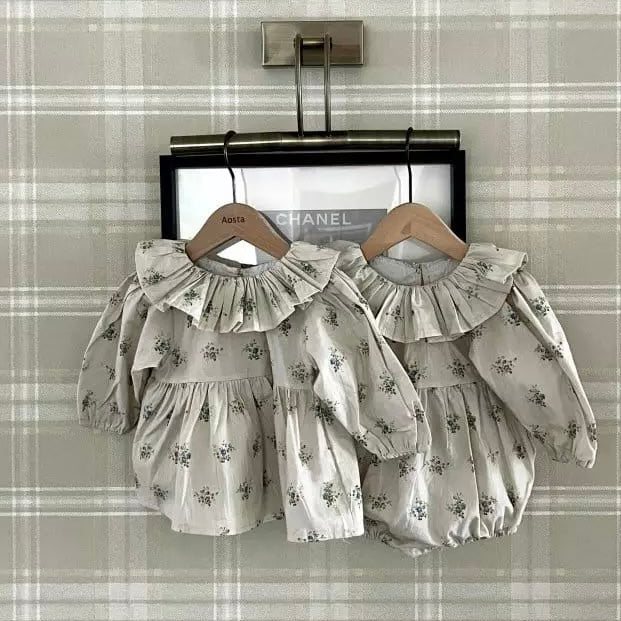 Olivia Blouse – Zarte Eleganz für besondere Momente –