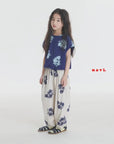 Pomegranate Tee – Locker geschnittenes T-Shirt mit floralem Print –