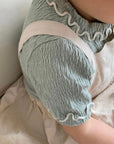 Tulip Tee – Zartes Kragendetail & weicher Tragekomfort –