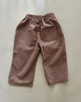 Brownie Line Pants – Weite Hose mit feinen Streifen