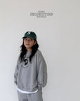 Little Foxx – Helmet Sweatshirt
