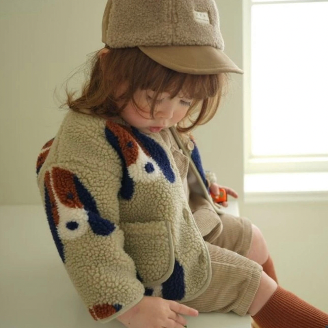 Cozy Dog Jacket – Flauschige Wärme trifft verspieltes Design