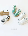 725 Sneakers
