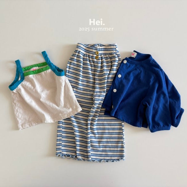 Chewing Sleeveless Top