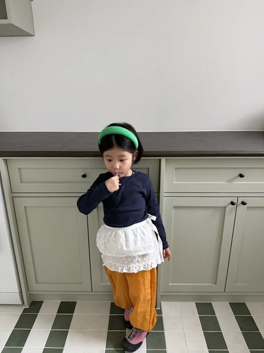 Baby’s Breath Apron