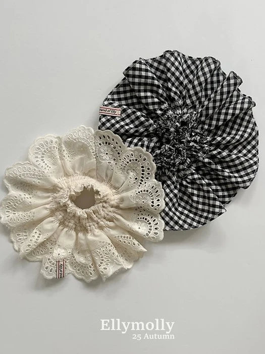 Little Foxx – Flower Scrunchie