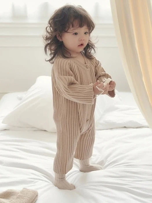 Little Foxx – Open Knit Suit