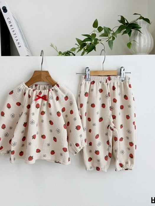 Little Foxx – Baby Strawberry Top &amp; Bottom Set