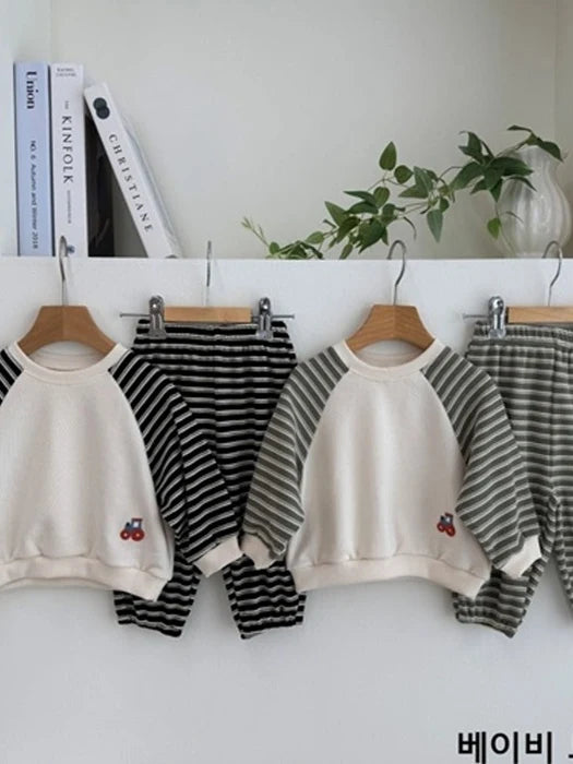 Little Foxx – Baby Tractor Raglan Top &amp; Bottom Set