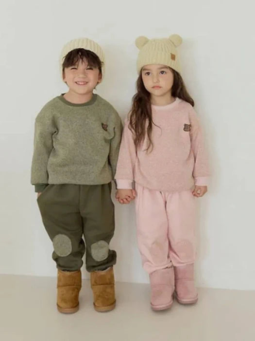 Bbangtteok Top & Bottom Set (Fleece) von Ggomenge – Set für Kinder aus Korea
